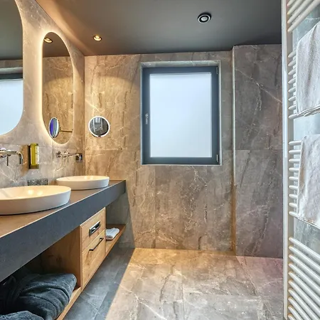 Avelina Hotel