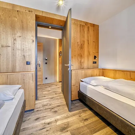 Avelina Hotel 4*