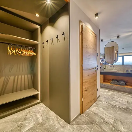 Hotel Avelina 4*