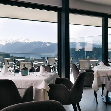 Avelina Hotel 4*